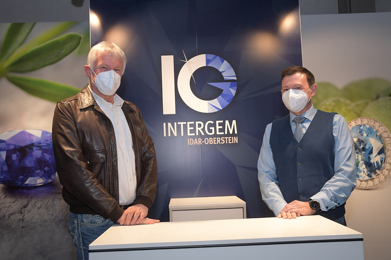 Exhibitor meeting INTERGEM 2021 - Fair association Chairman Dr. Konrad Henn (left) and the new Managing Director of Intergem Messe GmbH, Mirko Arend (right) - Photo © Manfred Greber